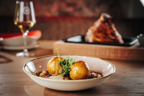 Hausgemachte Grammelknödel