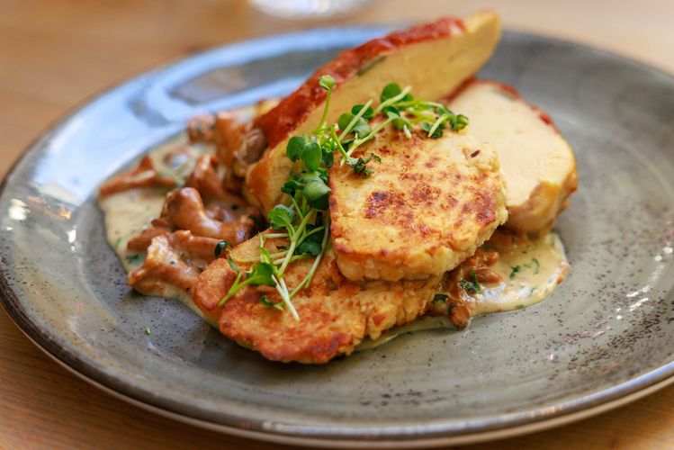 SALTIMBOCCA VOM MAISHUHN